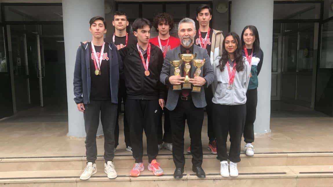 Altınordu Başöğretmen Anadolu Lisesi Yine Kupaları Topladı